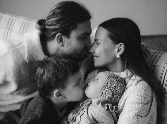 Mos u shqetëso! Këto gjëra të çuditshme që bën fëmija yt janë normale