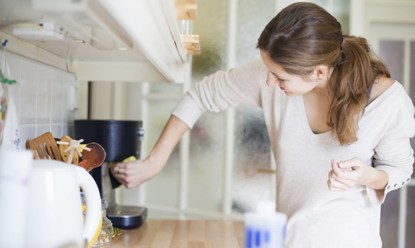 A është i sigurt përdorimi i produkteve të pastrimit gjatë shtatzënisë?