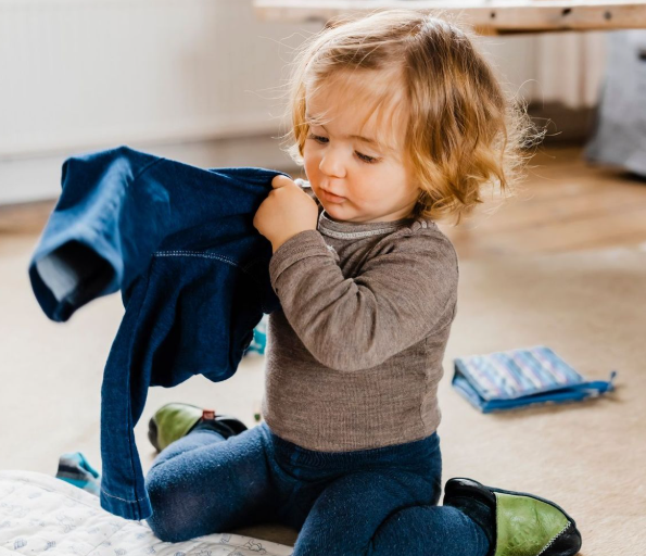 Shkenca tregon: Pse fëmija juaj nuk do të vishet (dhe si ta shmangni konfliktin)